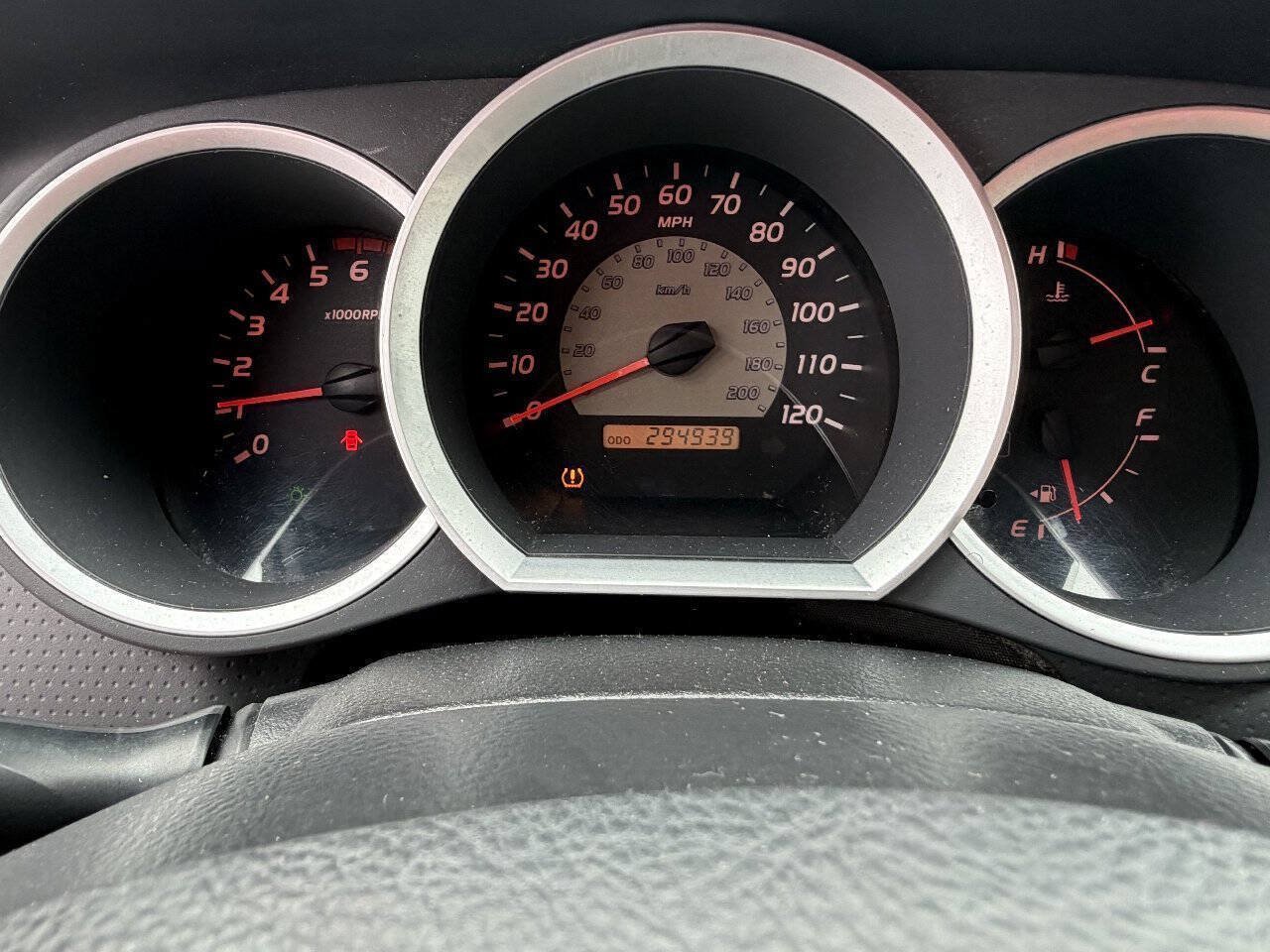 Used 2006 Toyota Tacoma PreRunner RWD image 17