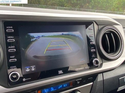 Used 2023 Toyota Tacoma Limited image 31