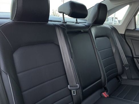 Certified 2023 Volkswagen Jetta SE w/ Panoramic Sunroof Package image 29