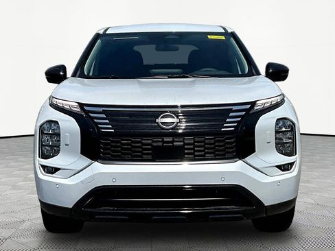 New 2026 Nissan Rogue SL AWD/4WD image 2