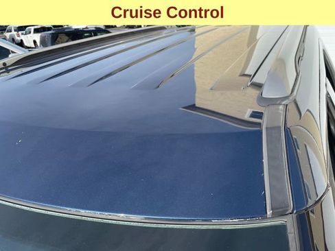 Used 2017 Ford Explorer XLT w/ Equipment Group 202A image 9