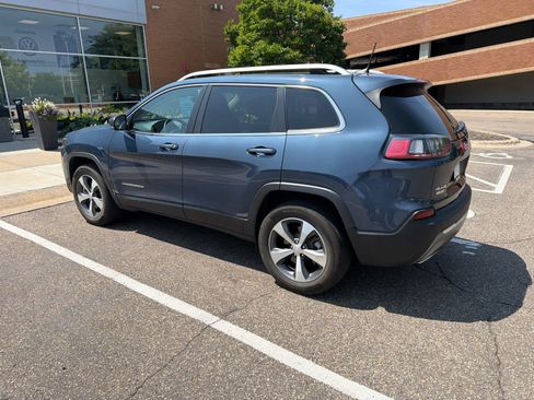 Used 2020 Jeep Cherokee Limited AWD/4WD image 4