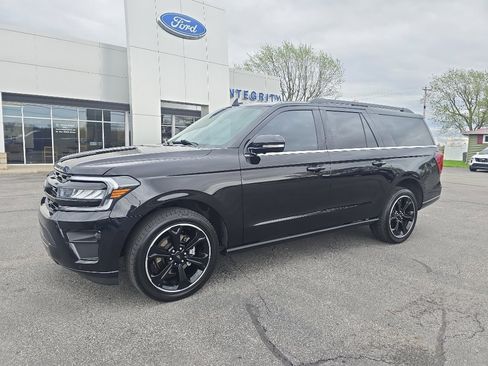 Used 2024 Ford Expedition Max Limited AWD/4WD image 2