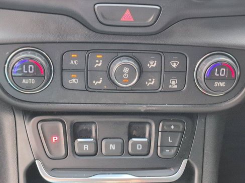 Used 2021 GMC Terrain SLT w/ Elevation Edition FWD image 24