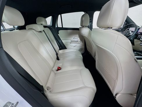 New 2025 Mercedes-Benz GLA 250 image 24