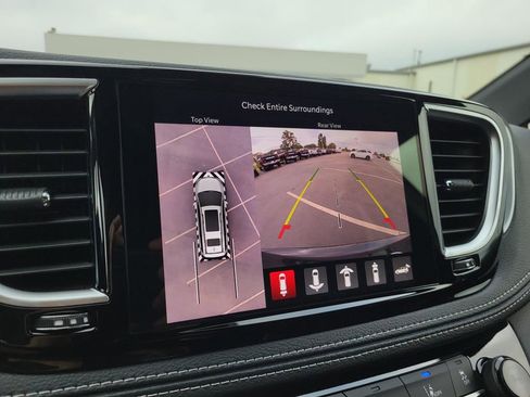 New 2026 Chrysler Pacifica Limited w/ S Appearance Package image 26