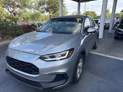 Used 2023 Honda HR-V LX image 3