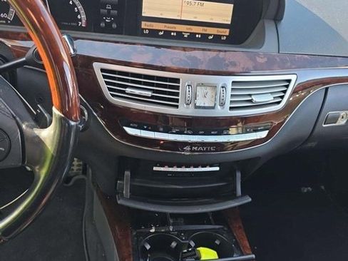 Used 2013 Mercedes-Benz S 550 4MATIC image 5