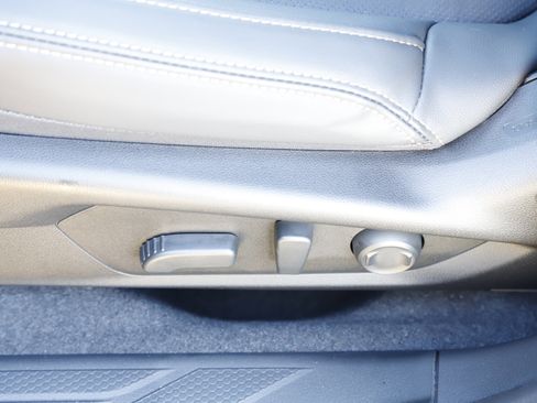 New 2026 Subaru Outback Limited AWD/4WD image 15