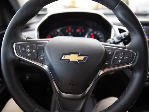 Certified 2023 Chevrolet Equinox LT w/ Driver Convenience Package image 12