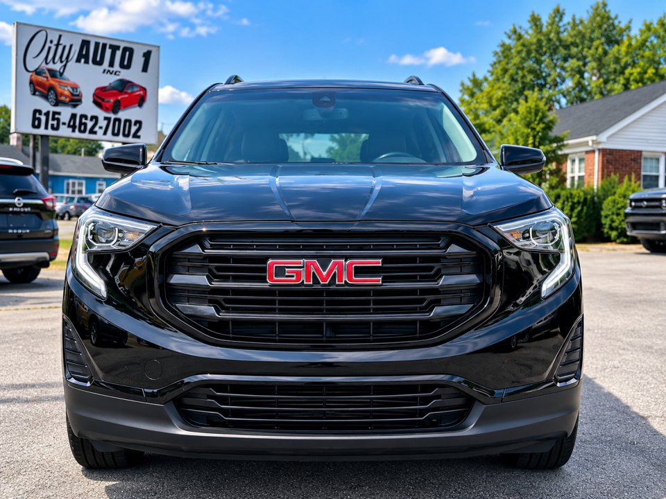 Used 2021 GMC Terrain SLE w/ Driver Convenience Package FWD image 2