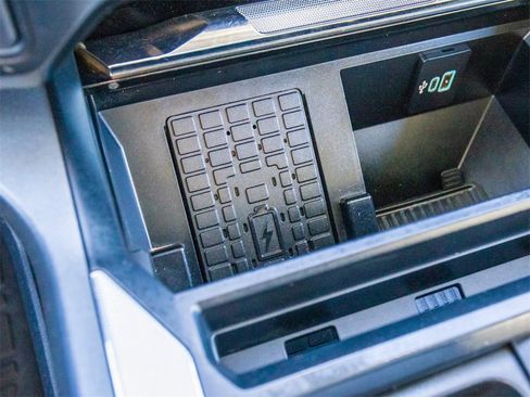 Used 2023 Ford F250 Lariat w/ Chrome Package image 33