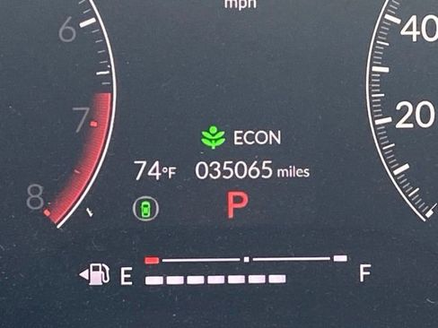 Used 2024 Honda Civic Sport image 13