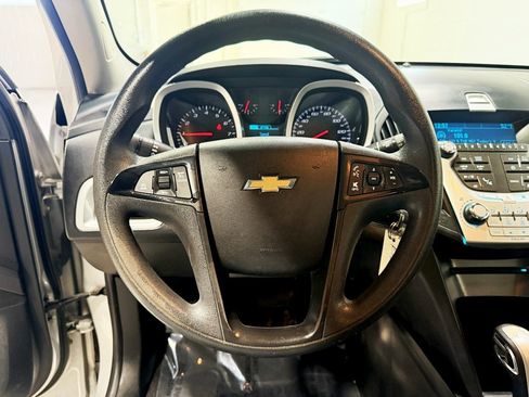 Used 2013 Chevrolet Equinox LS image 9