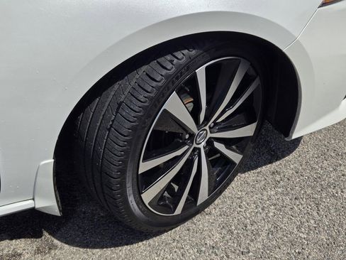 Used 2022 Nissan Altima 2.5 SR FWD image 6
