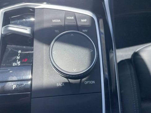 Used 2023 BMW 330e RWD image 18