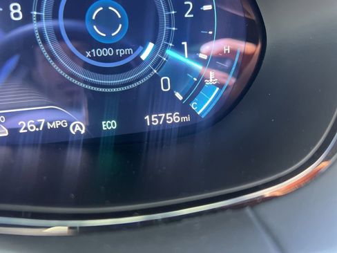 Used 2025 Genesis GV70 2.5T w/ Sport Prestige Package image 13