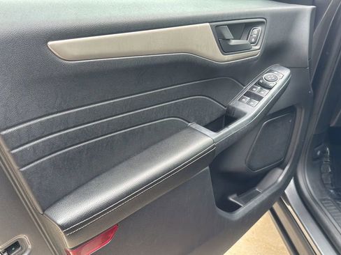 Used 2022 Ford Escape SE w/ Convenience Package image 24