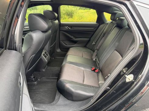 Used 2018 Honda Accord Sport image 17