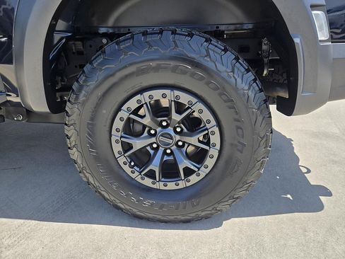 Used 2022 Ford F150 Raptor w/ Raptor 37 Performance Package AWD/4WD image 33