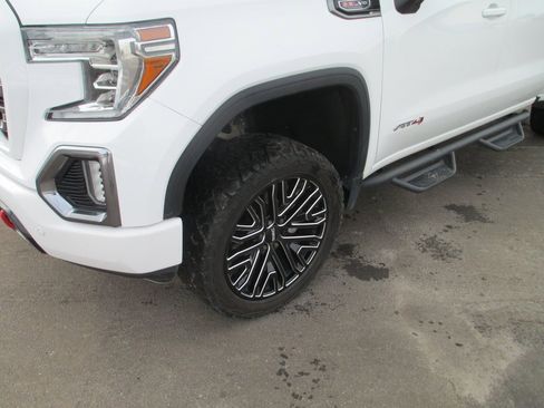 Used 2019 GMC Sierra 1500 AT4 w/ AT4 Premium Package image 12