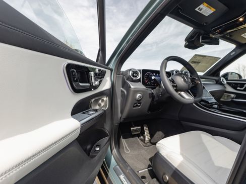 New 2026 Mercedes-Benz GLC 300 4MATIC image 11