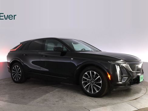 Used 2024 Cadillac Lyriq Sport RWD image 14