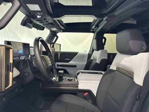 Certified 2025 GMC Hummer EV 3X AWD/4WD image 11