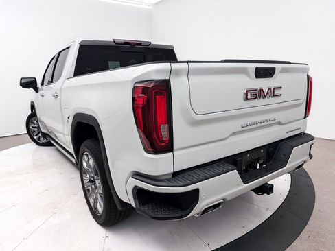 Used 2022 GMC Sierra 1500 Denali w/ Denali Reserve Package image 9