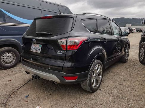Used 2018 Ford Escape Titanium image 10
