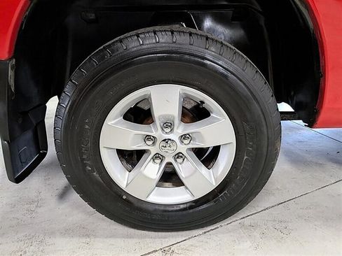 Used 2015 RAM 1500 Classic SLT w/ Remote Start & Security Group AWD/4WD image 14