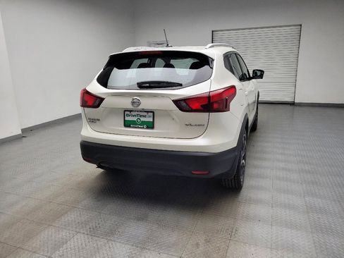 Used 2017 Nissan Rogue Sport SL w/ SL Premium Package image 7