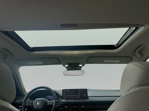 Used 2024 Honda Accord Touring image 20