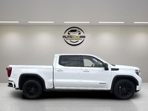 Used 2021 GMC Sierra 1500 Elevation image 3