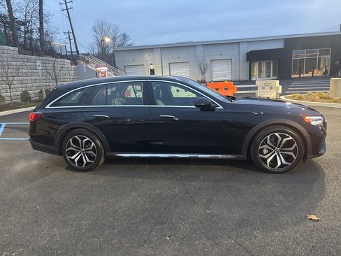 Used 2025 Mercedes-Benz E 450 4MATIC All-Terrain Wagon image 4