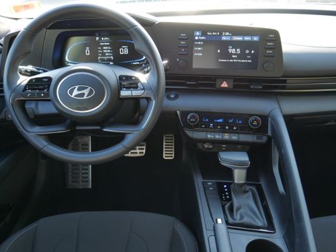 Used 2025 Hyundai Elantra Sport w/ Cargo Package image 16