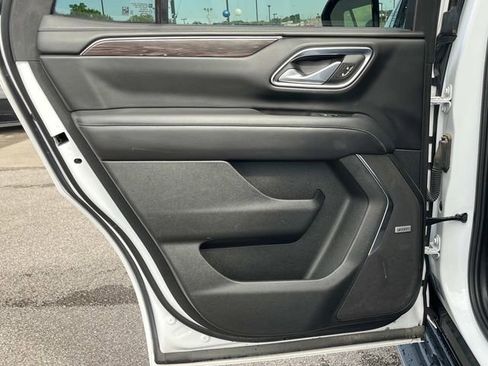 Used 2024 Chevrolet Tahoe LT AWD/4WD image 24
