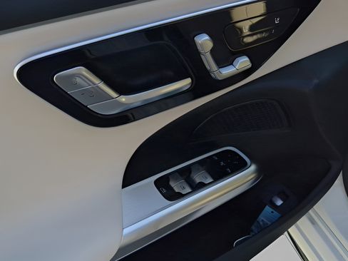 Used 2026 Mercedes-Benz E 350 Sedan image 18