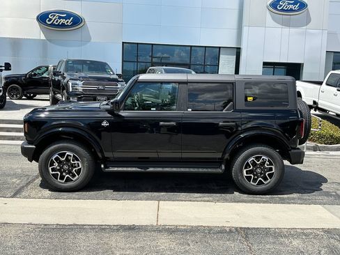 New 2026 Ford Bronco Outer Banks AWD/4WD image 3