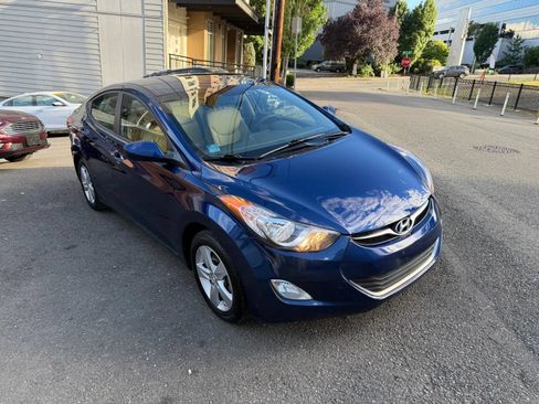 Used 2013 Hyundai Elantra GLS w/ Preferred Pkg FWD image 4