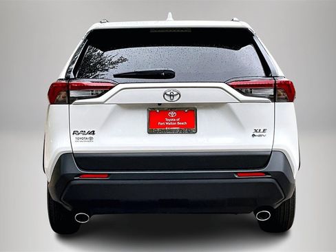 Used 2025 Toyota RAV4 XLE image 6