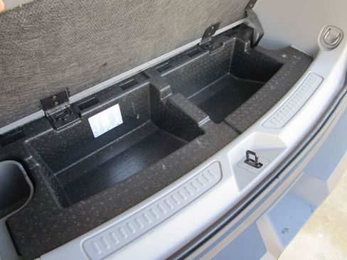 Used 2021 GMC Acadia SLE w/ Driver Convenience Package image 15