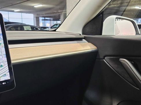 Used 2021 Tesla Model Y Long Range image 20