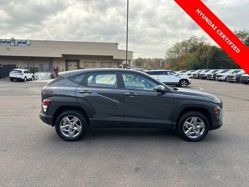 Certified 2025 Hyundai Kona SE image 7