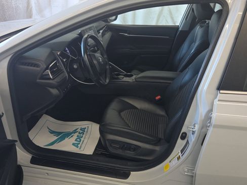 Used 2024 Toyota Camry SE FWD image 6