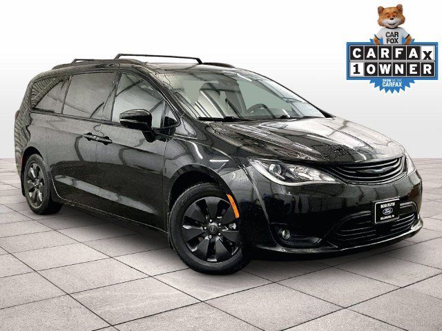 Used 2019 Chrysler Pacifica Limited w/ Advanced Safetytec Group FWD image 2