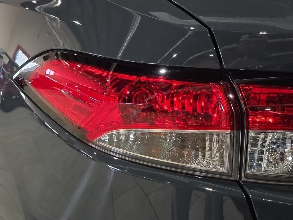 Certified 2025 Toyota Corolla LE FWD image 10