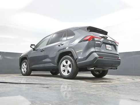 Used 2021 Toyota RAV4 XLE FWD image 33