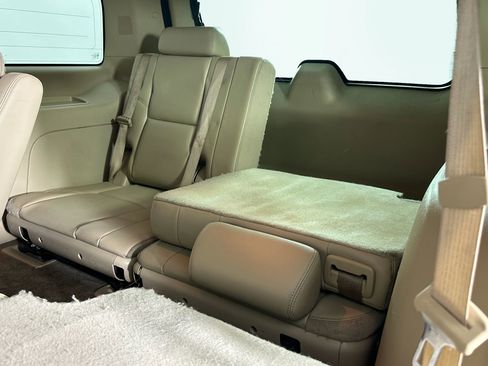 Used 2010 Chevrolet Tahoe LTZ image 36