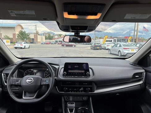 Used 2026 Nissan Rogue SV AWD/4WD image 35